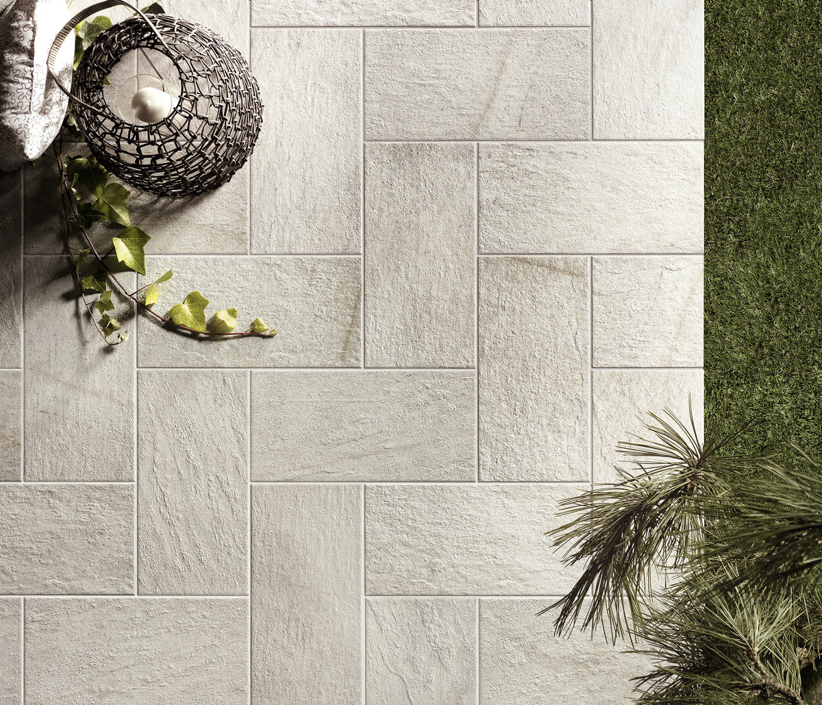 cv_dolomite_white_20x40_close-up